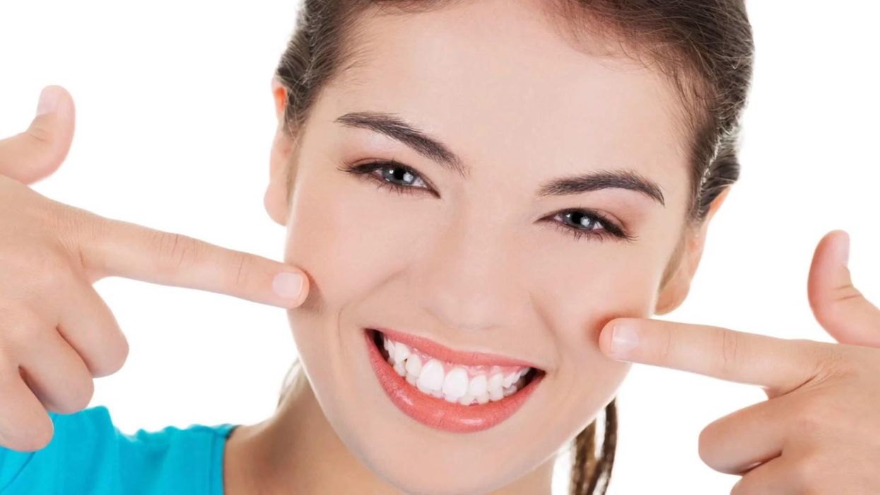 Dental hygienist explains why it is a bad idea to eat ice