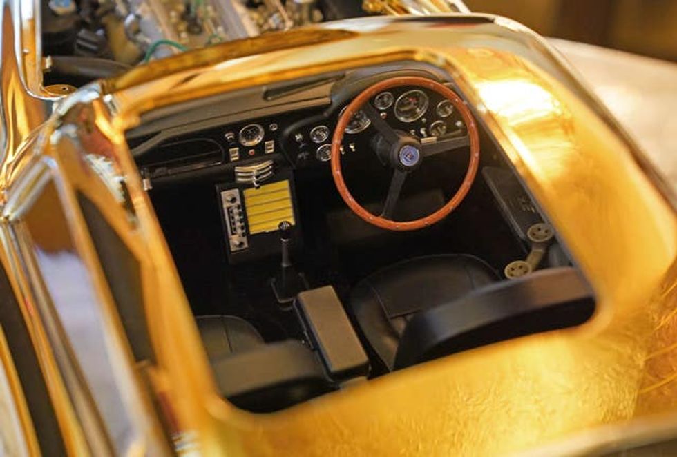 24-carat model of James Bond\u2019s Goldfinger Aston Martin DB5