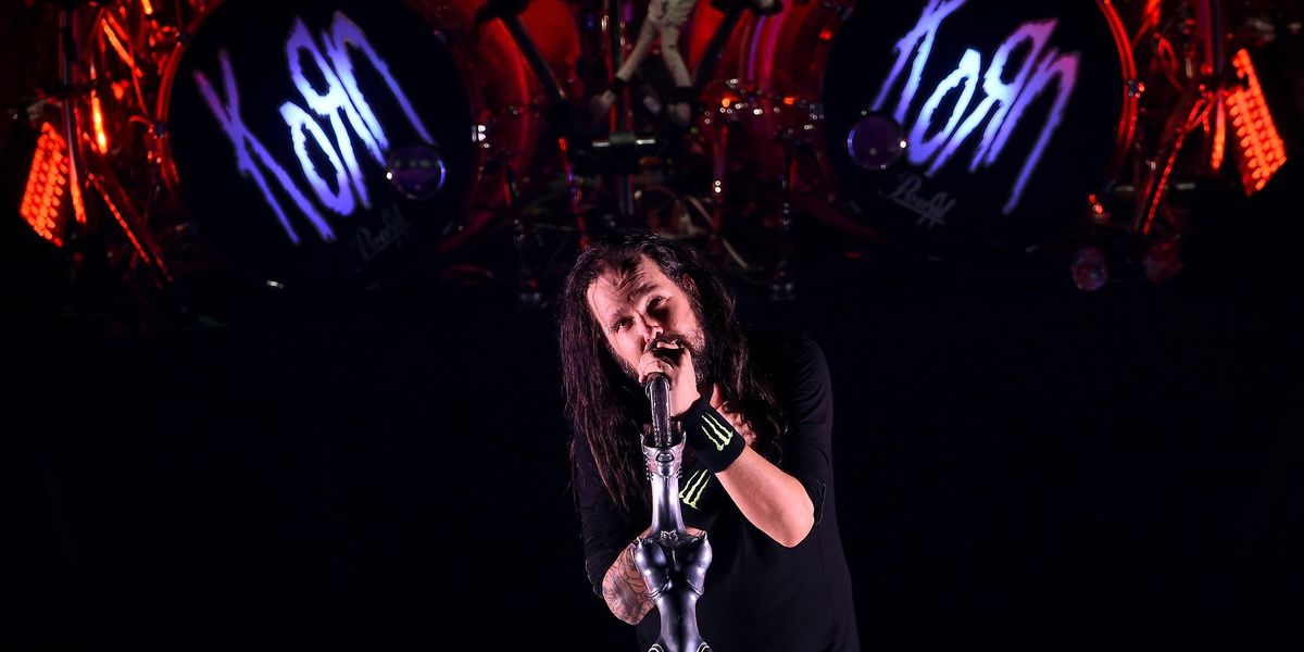 How to write 'Korn' on your phone with a backwards R | indy100