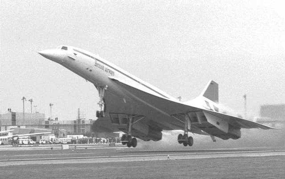 A British Airways Concorde taking off for its first commercial flight