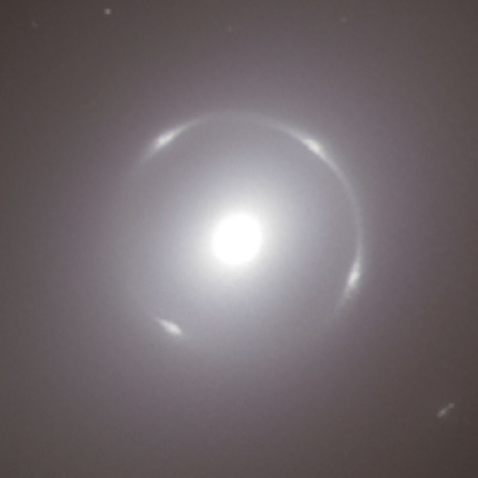A close-up of the Einstein ring
