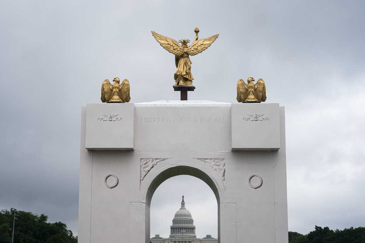 A replica of the Triumphal Arch at the Great American State Fair on the National Mall.