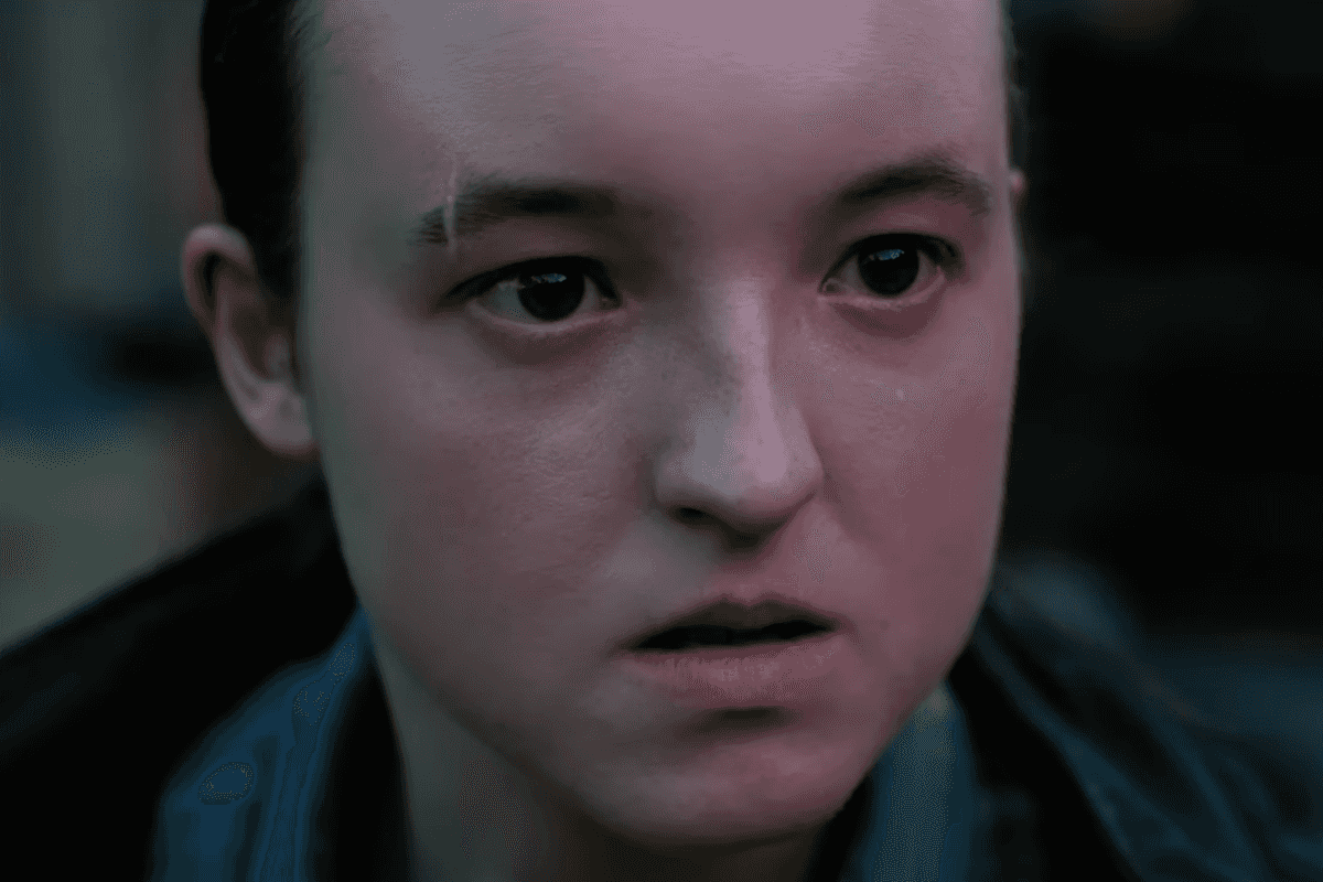 A screenshot of Bella Ramsey as Ellie in The Last of Us HBO adaptation