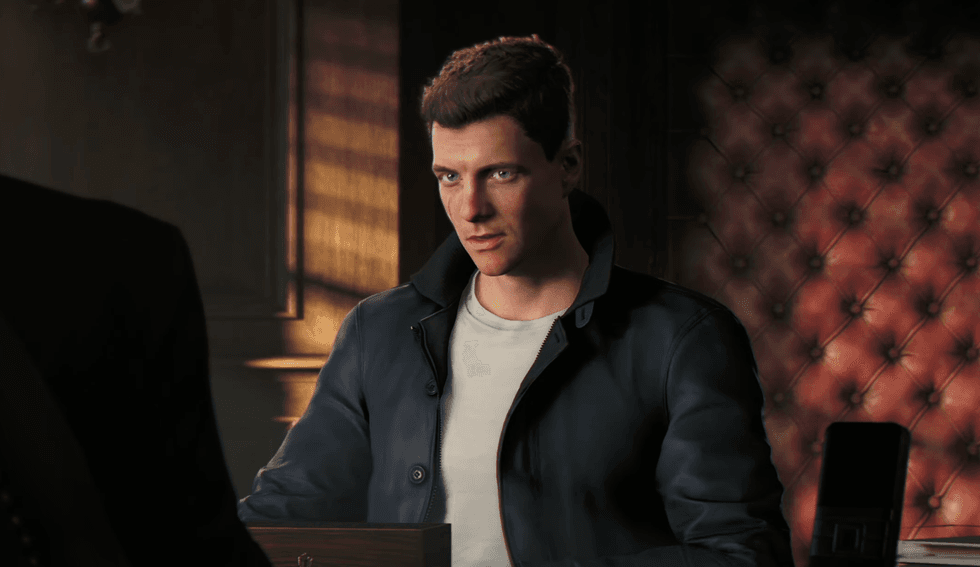 A screenshot of James Bond in the 007 First Light launch trailer