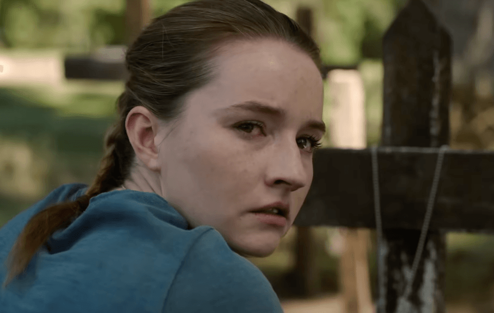 A screenshot of Kaitlyn Dever as Abby in The Last of Us HBO adaptation