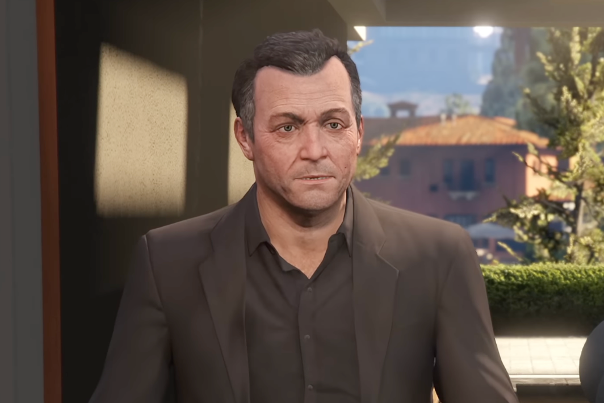 A screenshot of Michael de Santa in GTA Online A Safehouse In the Hills update