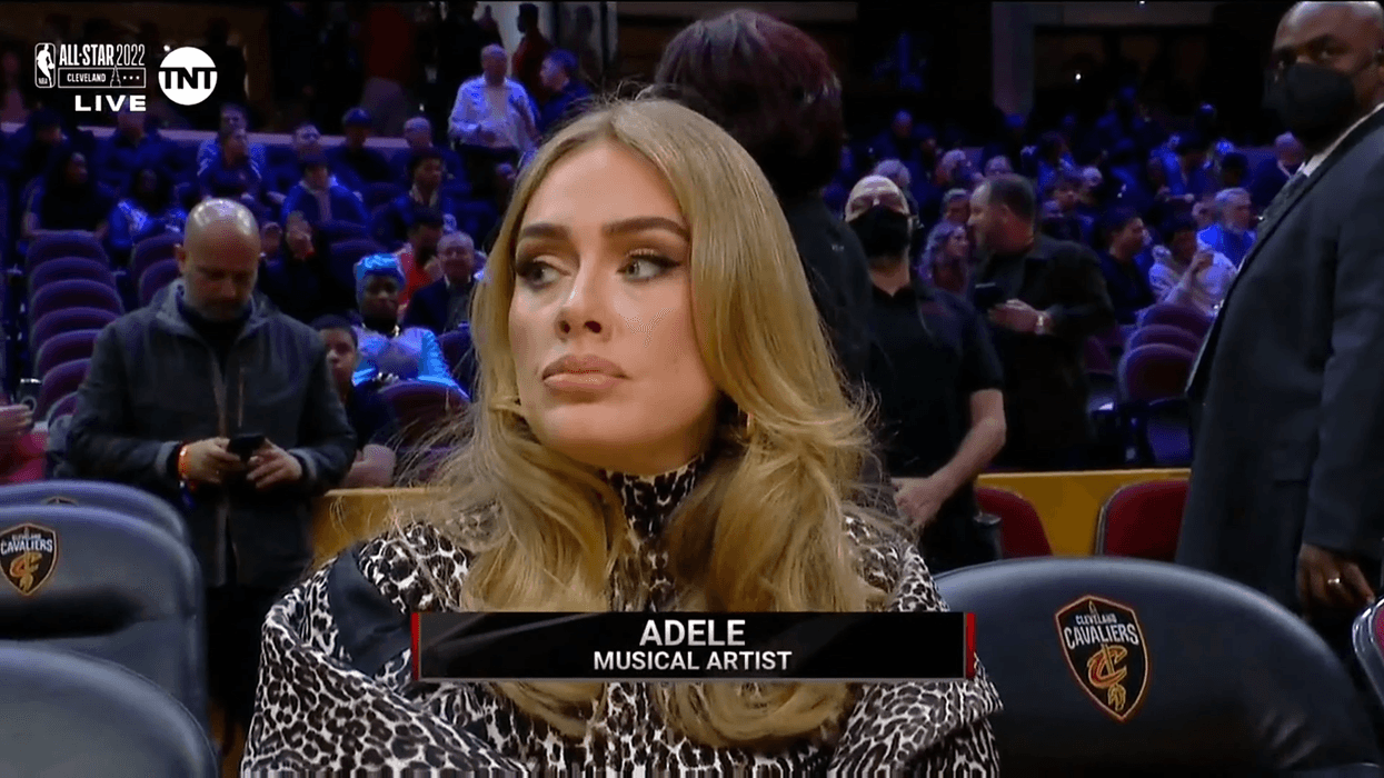 Adele shares backstory behind her famous NBA courtside meme | indy100