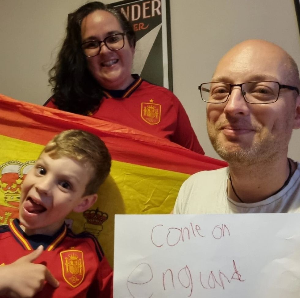 Six-year-old caught in centre of parents’ England and Spain World Cup ‘rivalry’