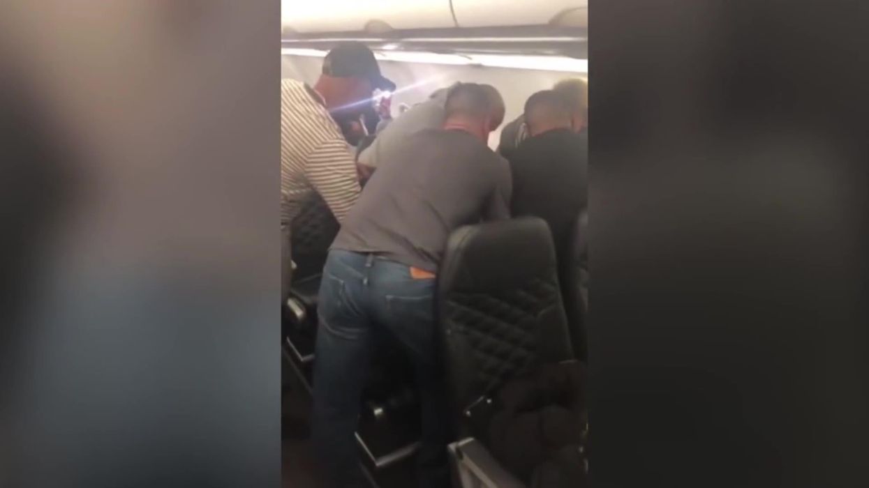 Frontier flight to Orlando forced to make emergency landing after brawl on board
