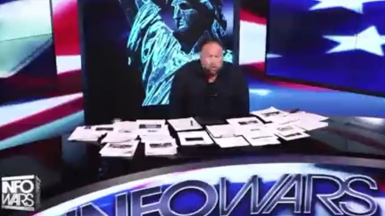 Alex Jones has 'shrinking penis' conspiracy and everyone is saying the same thing
