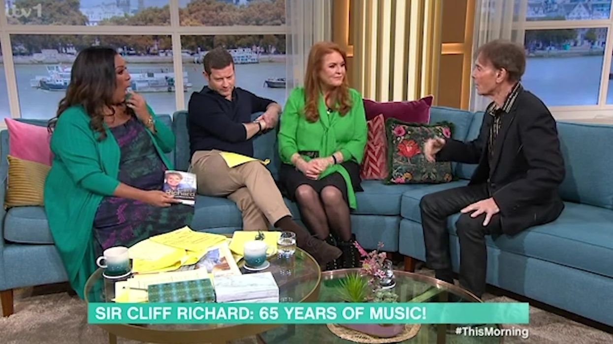 19 of the funniest takedowns of Cliff Richard fat shaming Elvis