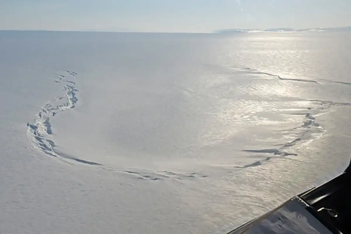 An aerial photo taken in 2013 showing the so-called 'mitten' depression close-up