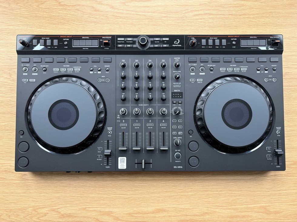 An image of the AlphaTheta DDJ-GRV6