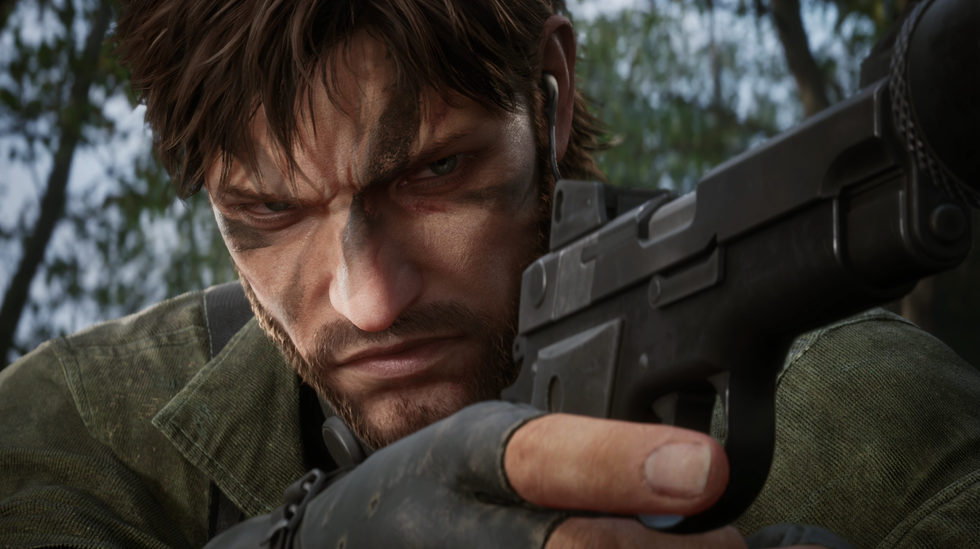 An official screenshot of Snake in stealth in Metal Gear Solid Delta: Snake Eater