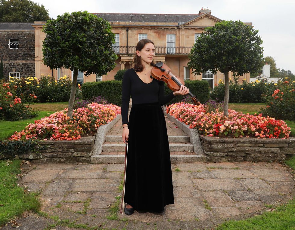 Anna Jansson with the Milton Violin