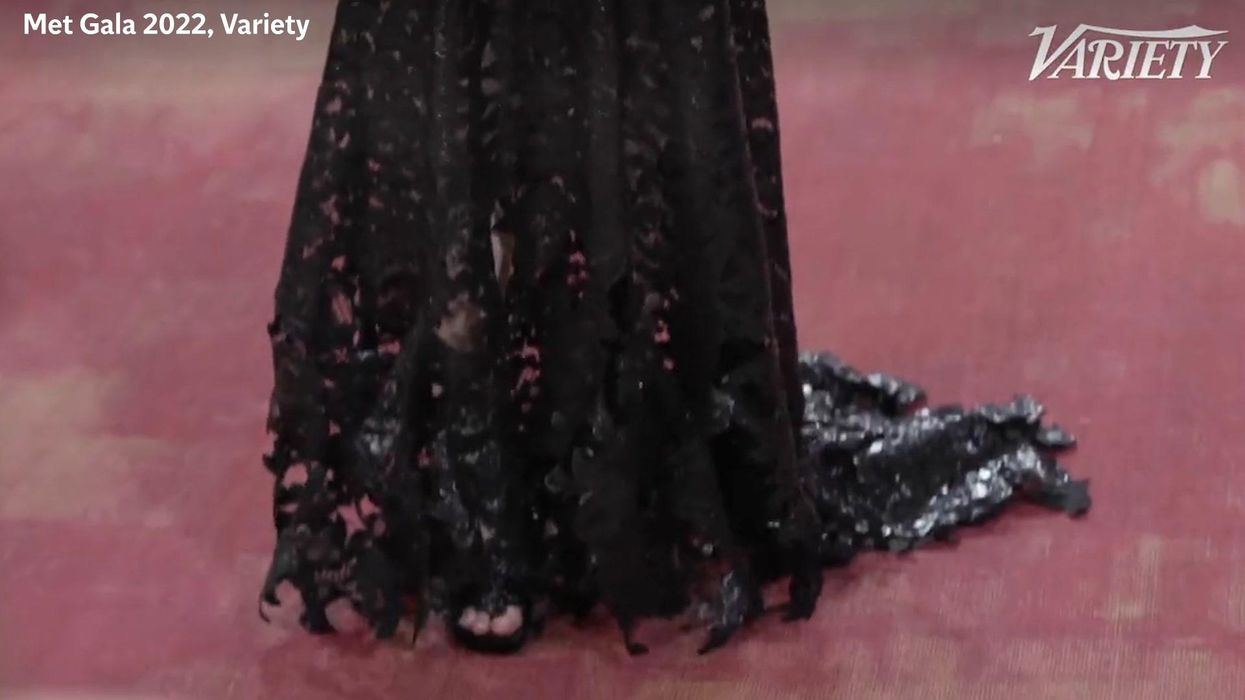 Anna Wintour appears shocked after being asked for ID at event