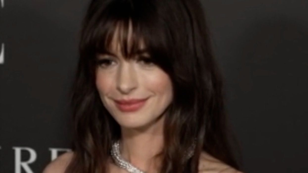 Princess Diaries 3 confirmed by Anne Hathaway on social media sending fans into meltdown