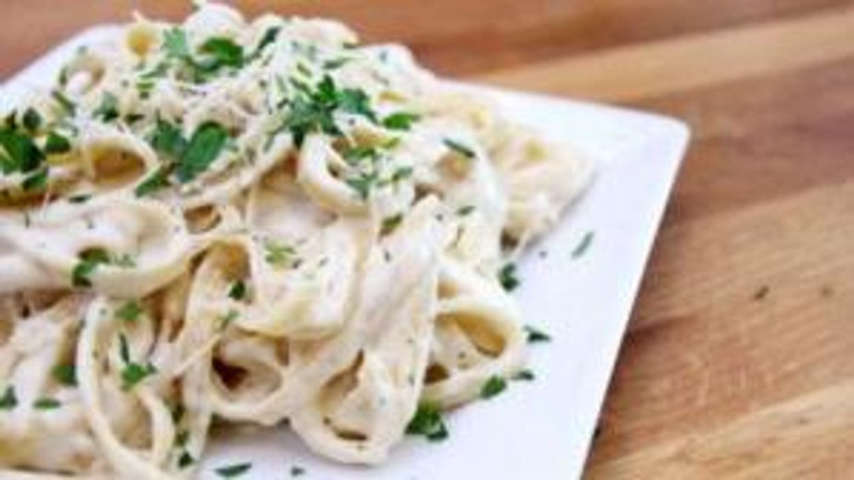 Major alfredo sauce spill on Memphis highway and people's mouths are watering