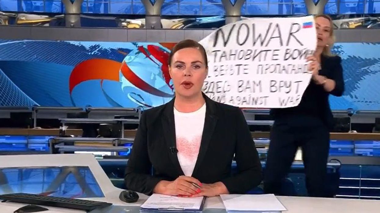 Russian news editor who displayed anti-war message reveals she faced 14-hour interrogation