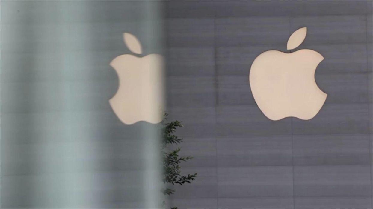 Cops swarm Muay Thai trainer during workout - because of his Apple Watch