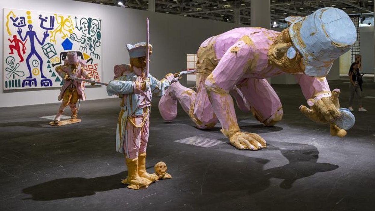 An ATM is showing the bank balance of everyone who's used it on a leaderboard