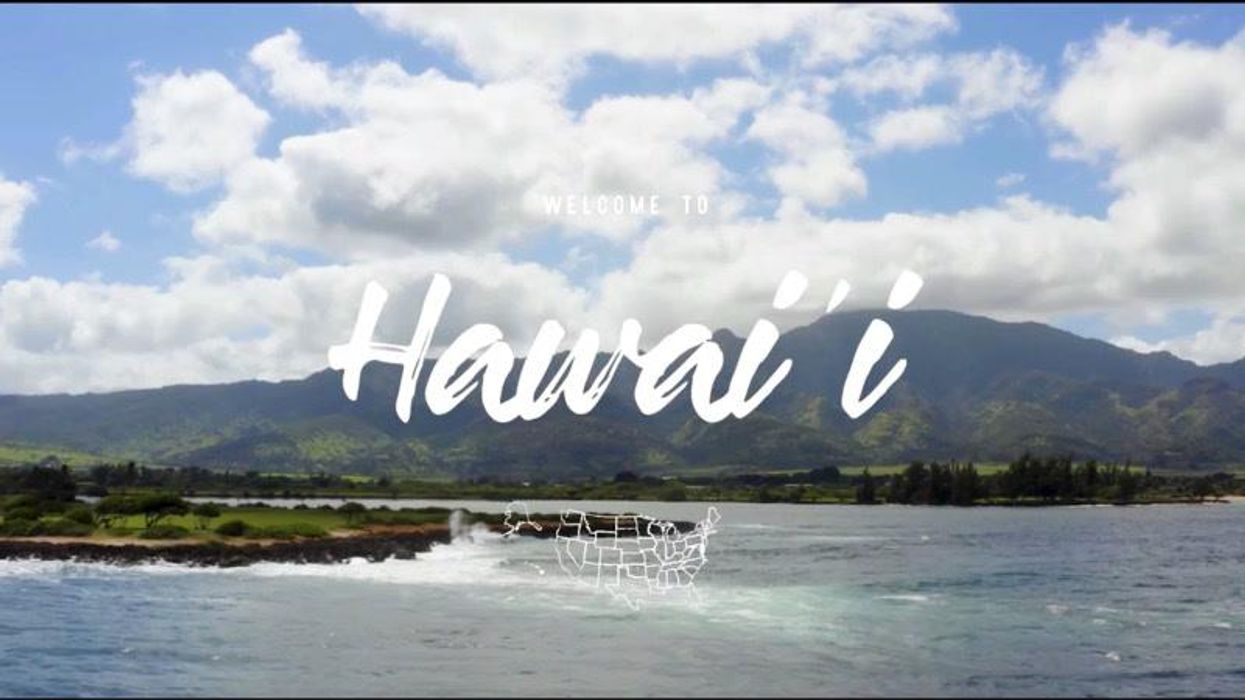 Woman shares bizarre video of tourists taking photos with her kids in Hawaii