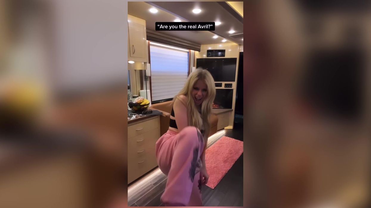 Avril Lavigne calls out replacement conspiracy theory on TikTok