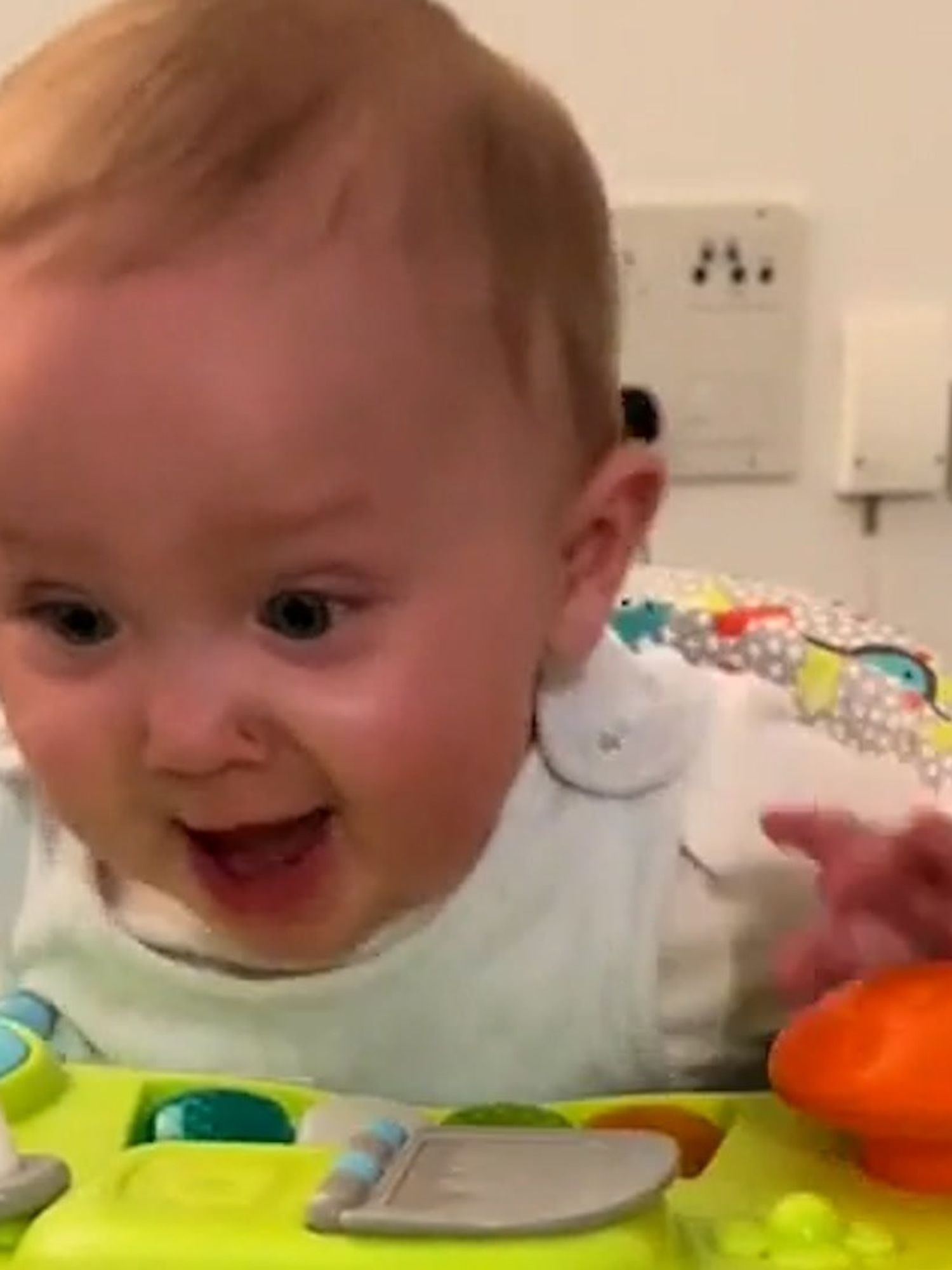 Baby bursts with joy when mother plays hit 1950s song