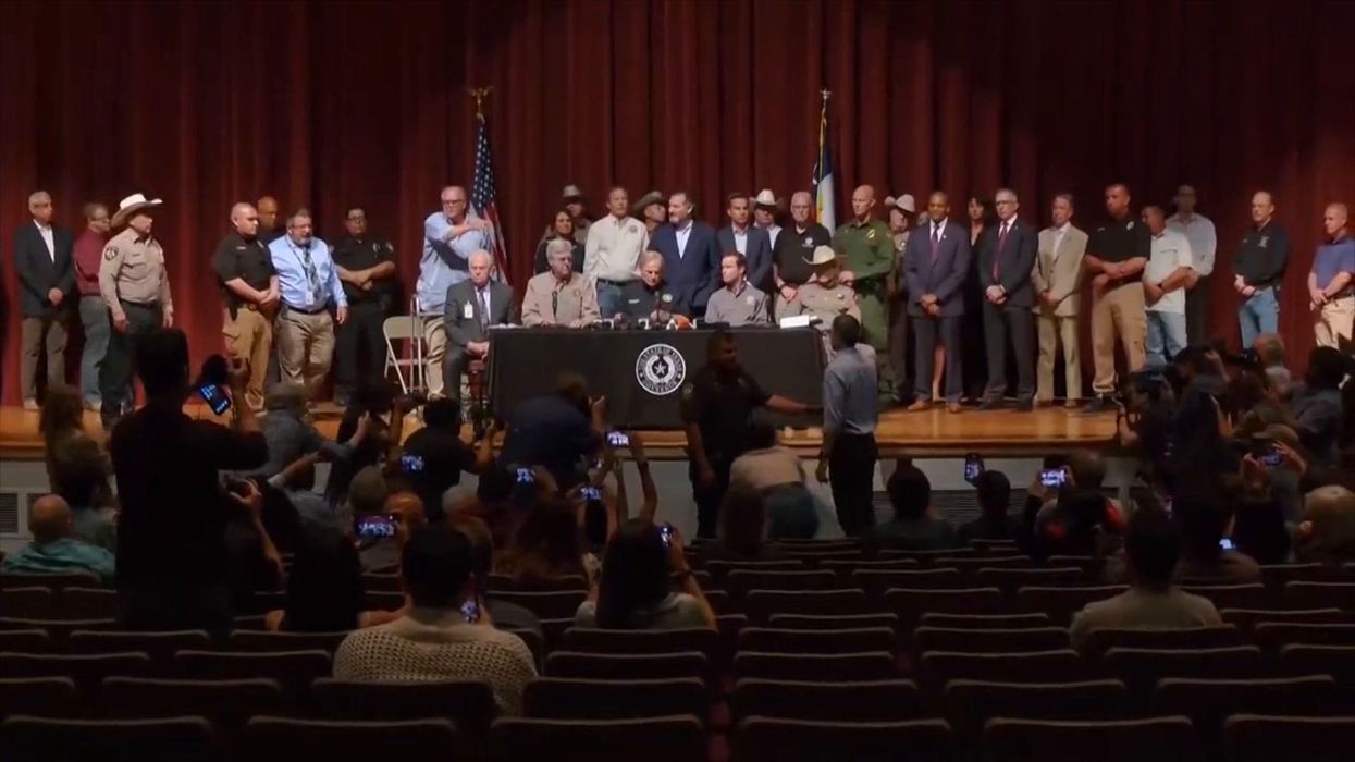 Beto O'Rourke continued his powerful speech after being ejected from Greg Abbott press conference