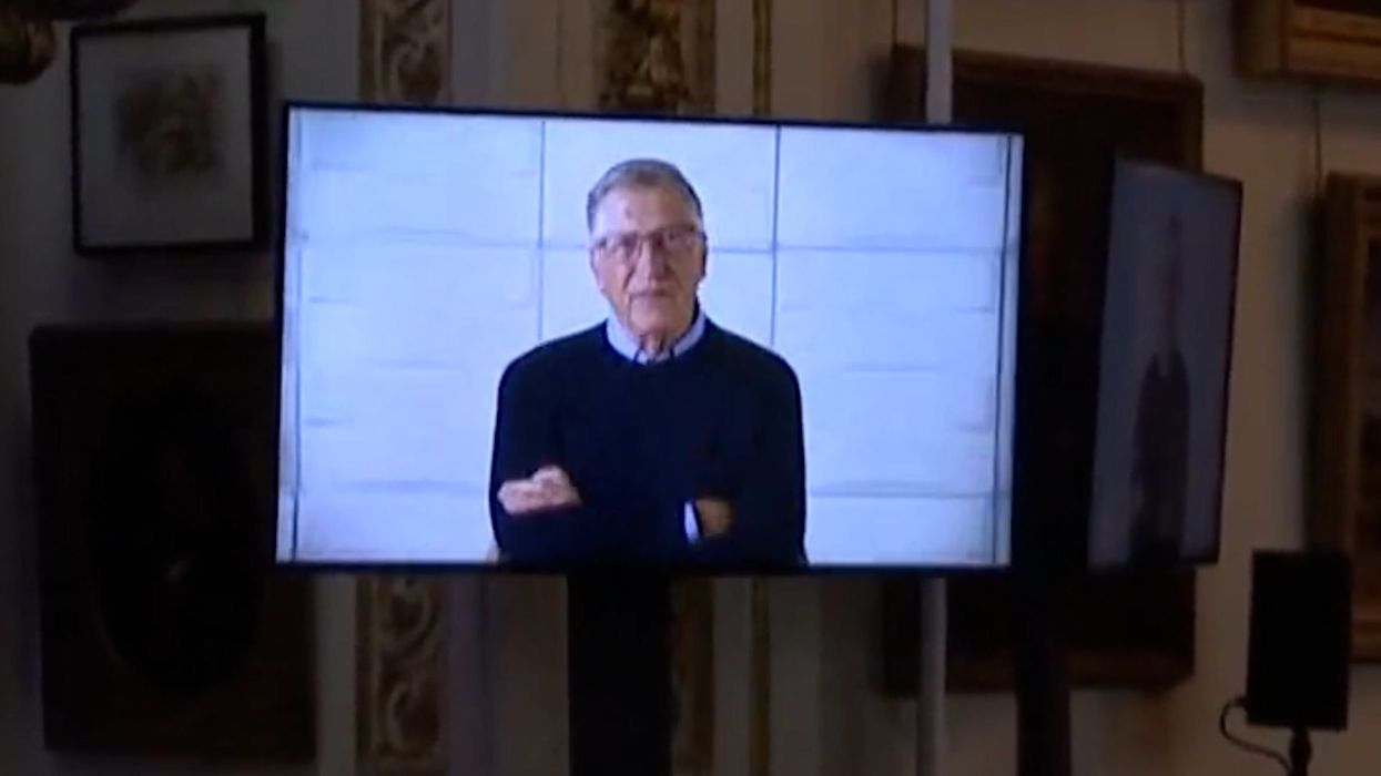 Bill Gates says that technology can help make a 3 day work week possible