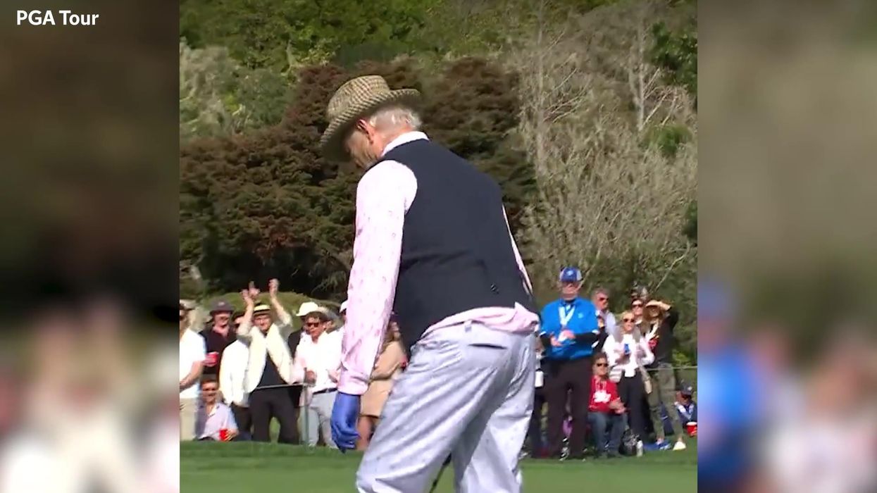 Bill Murray sinking a no look golf putt might be the best thing you see today