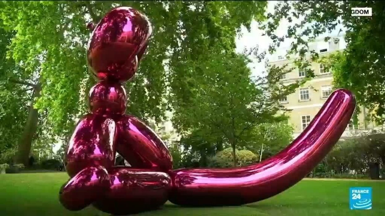 Large Lv Balloon Dog Sculpture