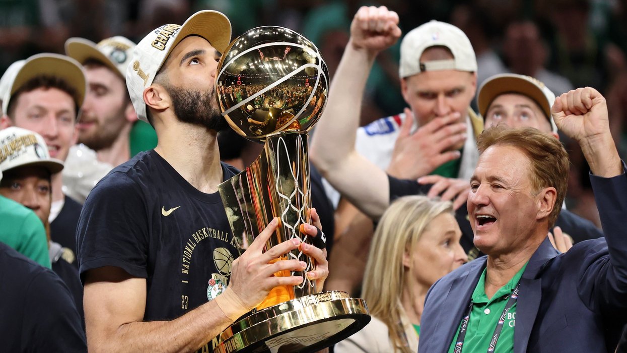 Boston Celtics Mocked For Calling Themselves world Champions After boston-celtics-mocked-for-calling-themselves-world-champions-after