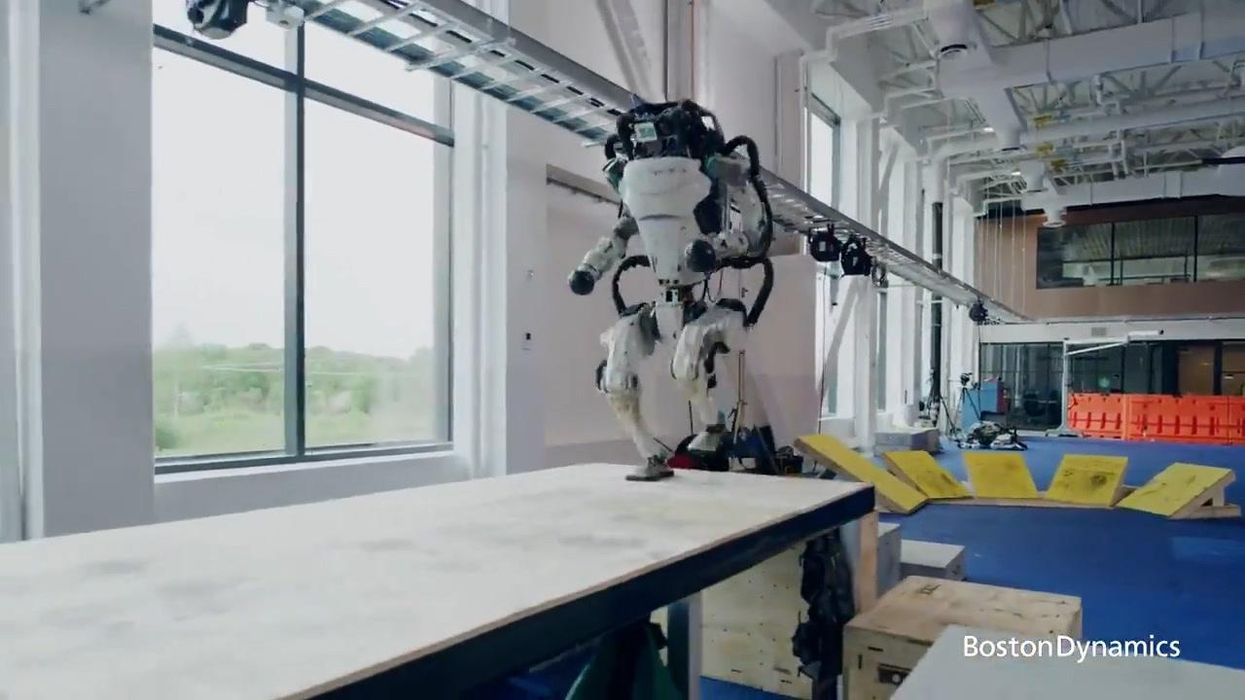 A Russian strapped a machine gun to a robot dog and it's terrifying