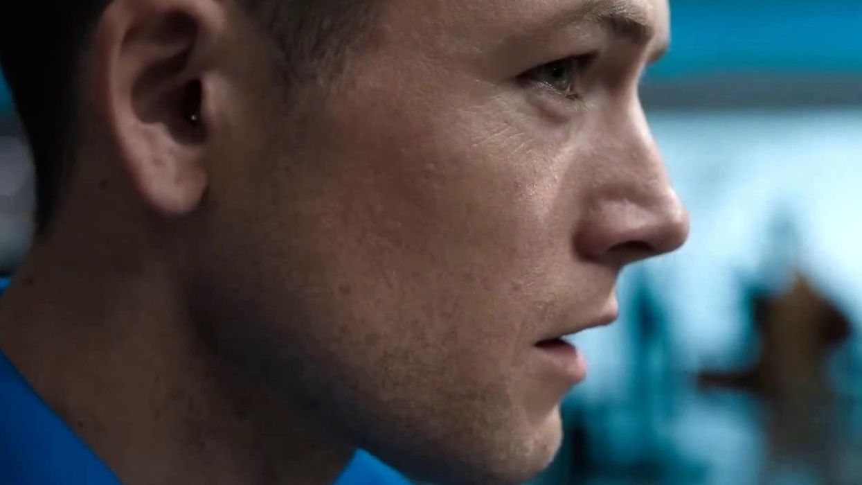 Christmas action thriller compared to Die Hard released on Netflix today