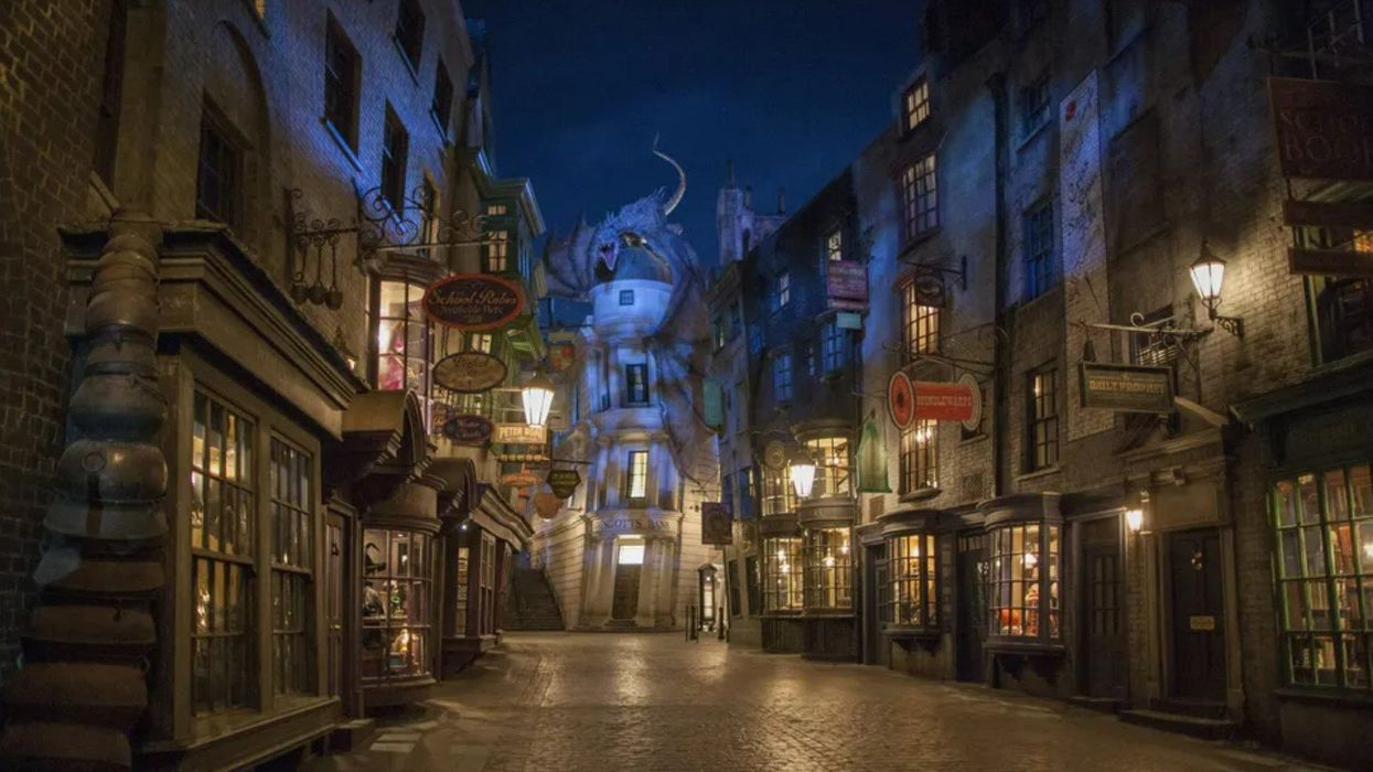 Universal Studios is planning a huge Harry Potter theme park in the UK