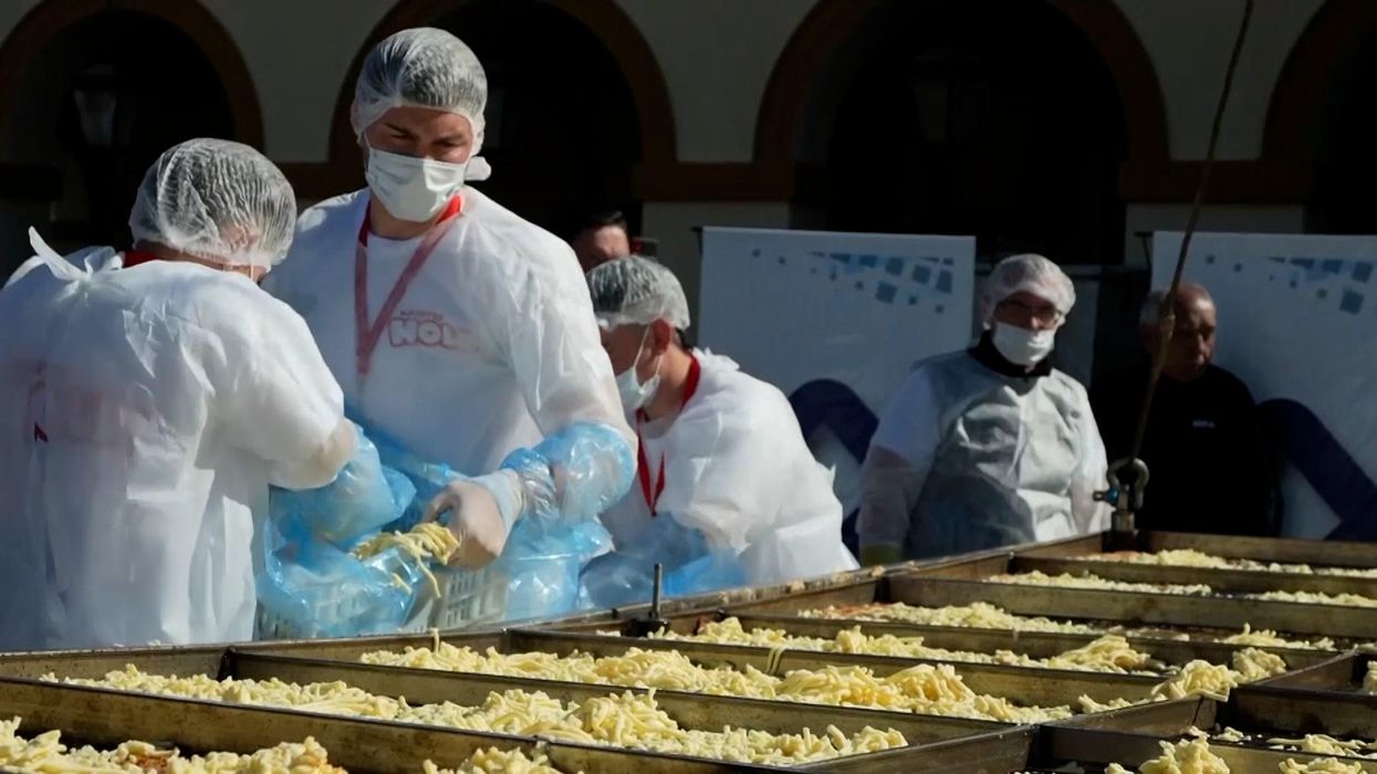 Chefs make Argentina's largest-ever milanesa to help with cost of living