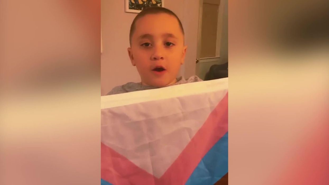 Kid hilariously describes life growing up with LGBT parents