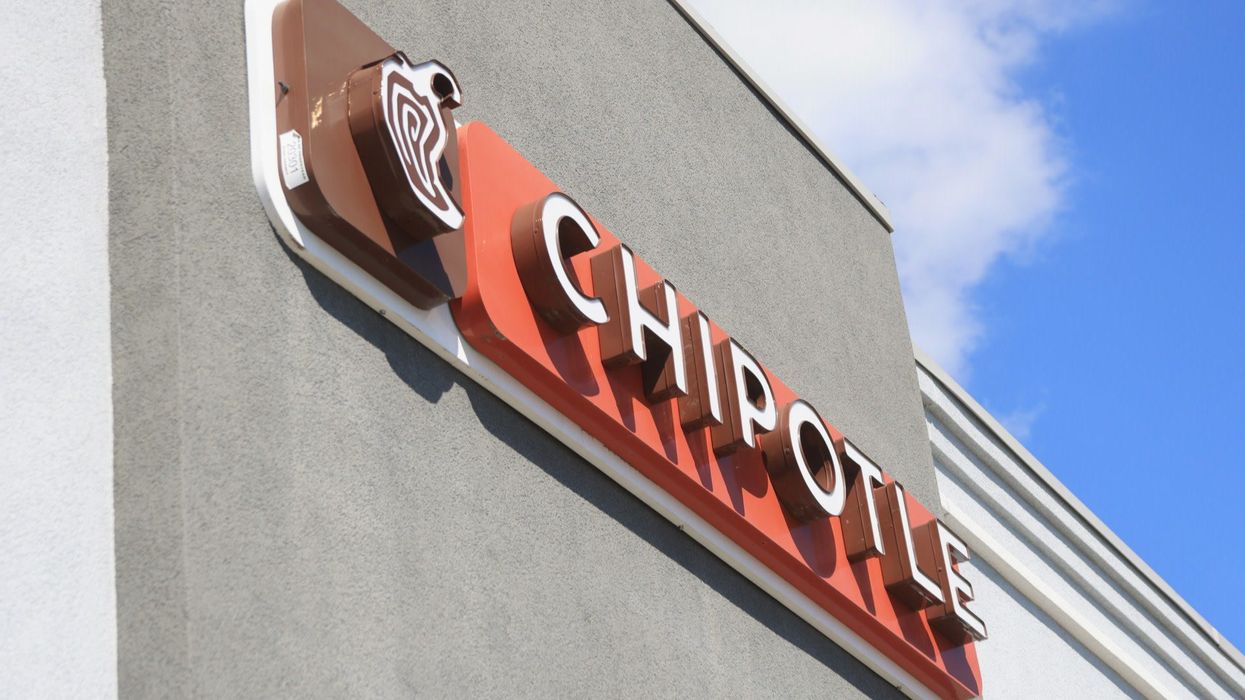 Chipotle restaurant hit with bad reviews after claims employee seduced women's husbands