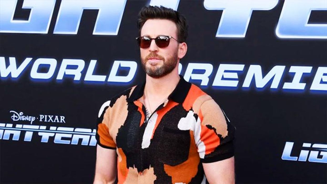 Chris Evans has hilarious response to 'photoshopped' pictures of him at Disneyland