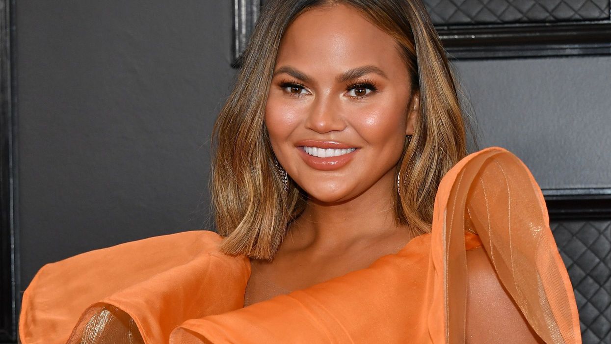 <p>Chrissy Teigen at the Grammys</p>