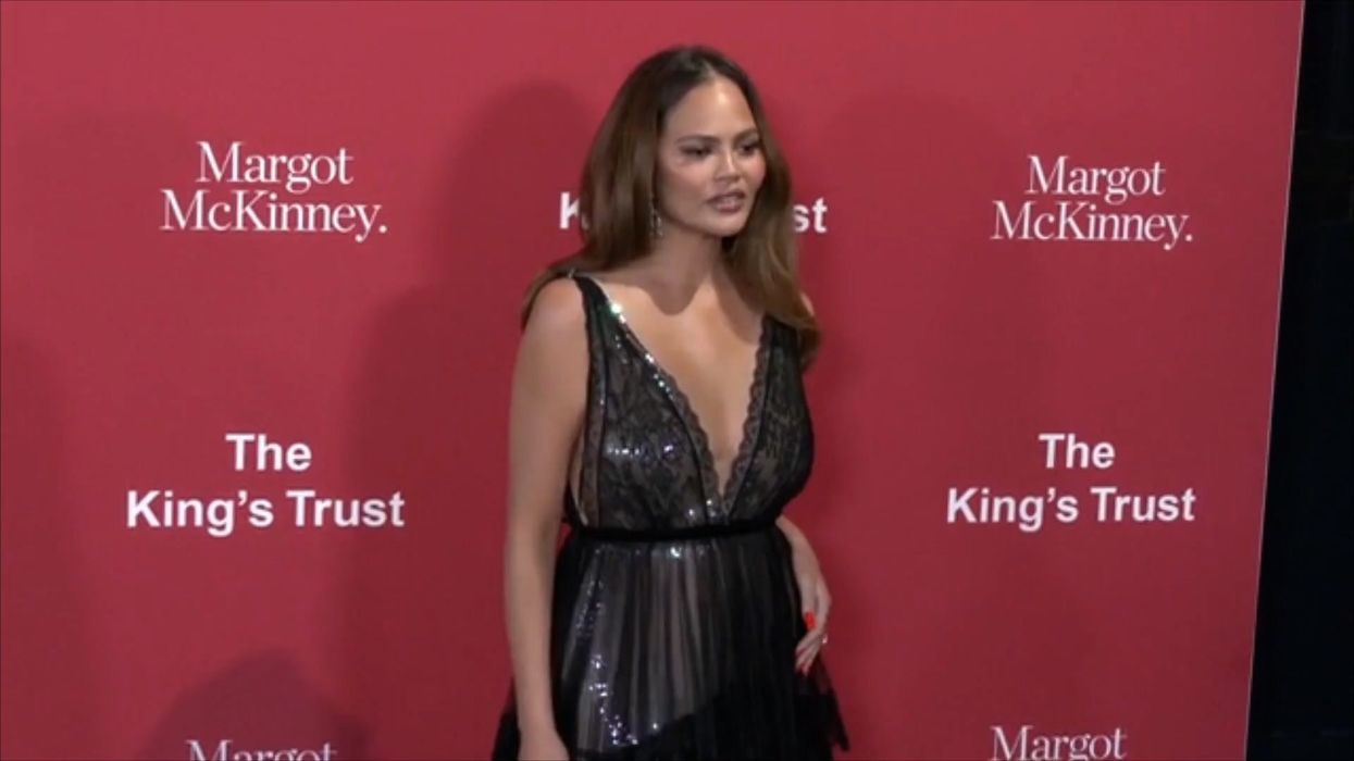 Chrissy Teigen defends herself over 'dirty' bath water