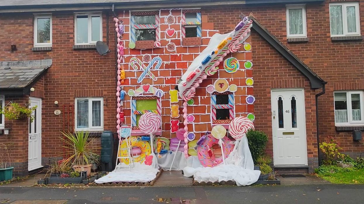 Woman loves Christmas so much she turned her home into a gingerbread house