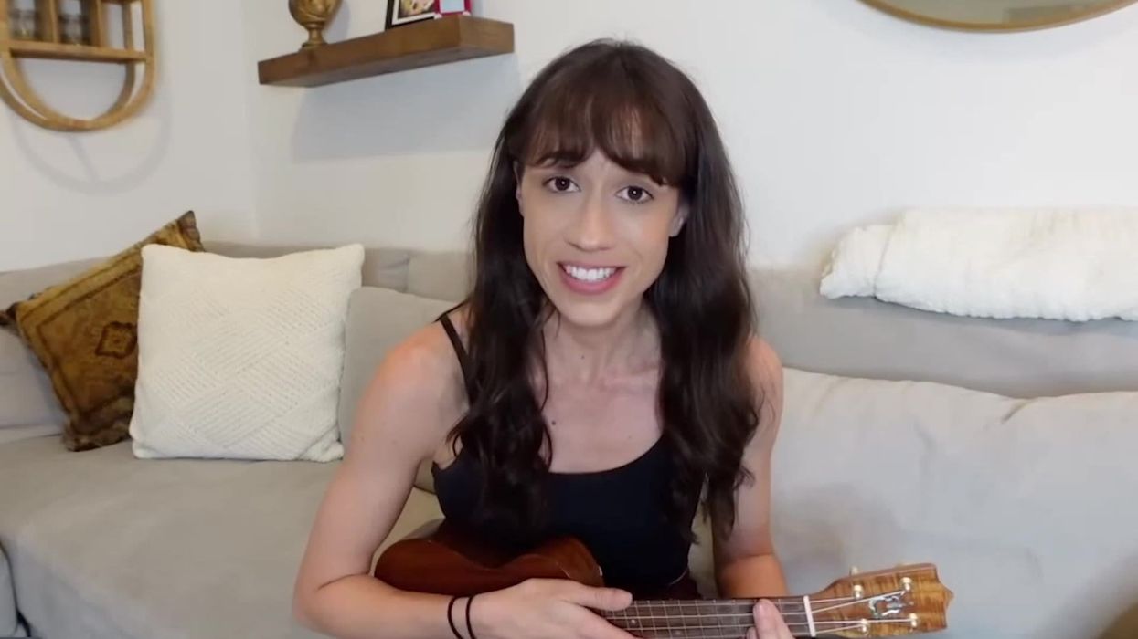 Colleen Ballinger AKA Miranda Sings addresses allegations with bizarre ukulele song