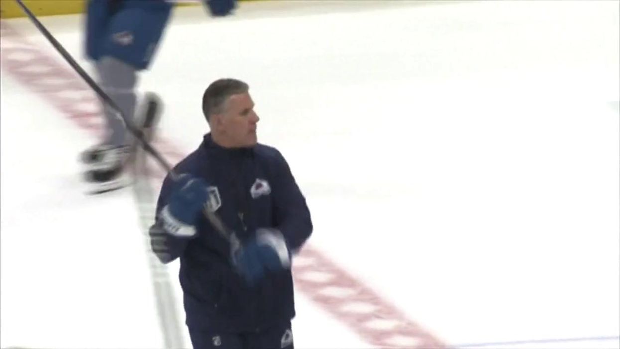 NHL fans singing Blink-182's 'All the Small Things' go viral