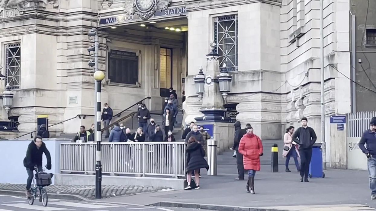 Commuters return to work as WFH guidance ends