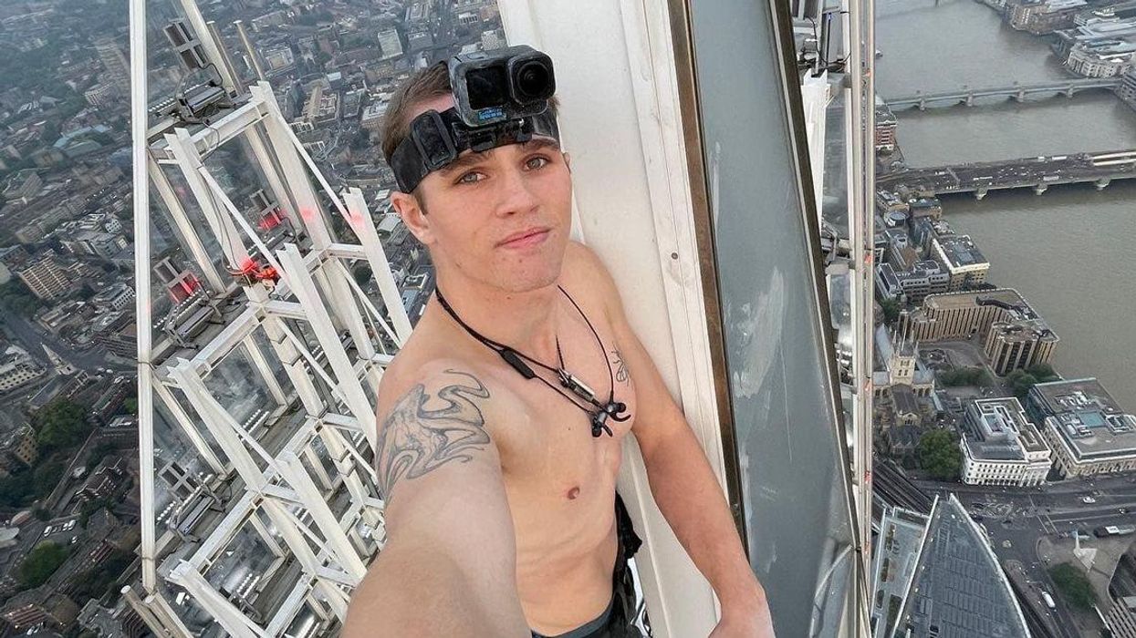 Couple staying on 40th floor of The Shard greeted by free climber at 6am