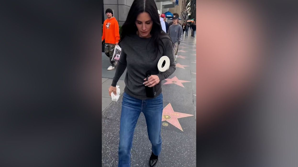 Courteney Cox channels Friends character Monica by cleaning Walk of Fame star