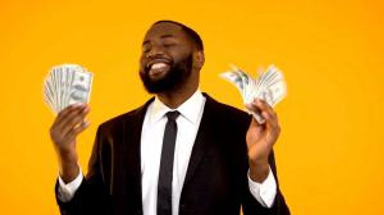 Woman plays game of 'smash or pass' when her mother-in-law shows her pics of her husband's exes