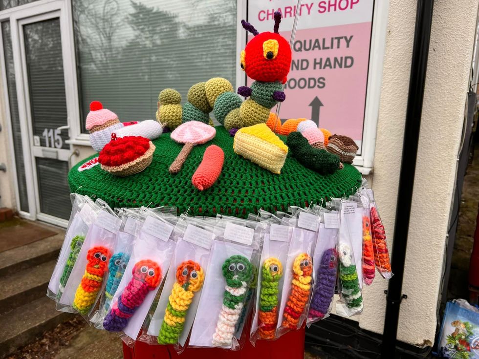 Crocheted postbox topper